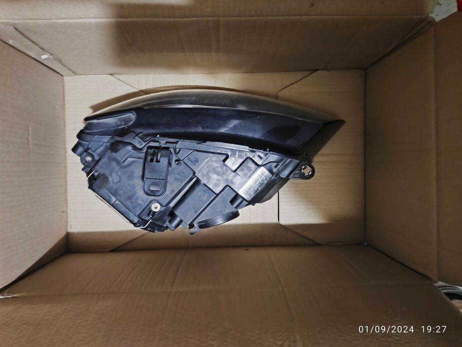 Ótica xenon esquerda Audi A5 8T0