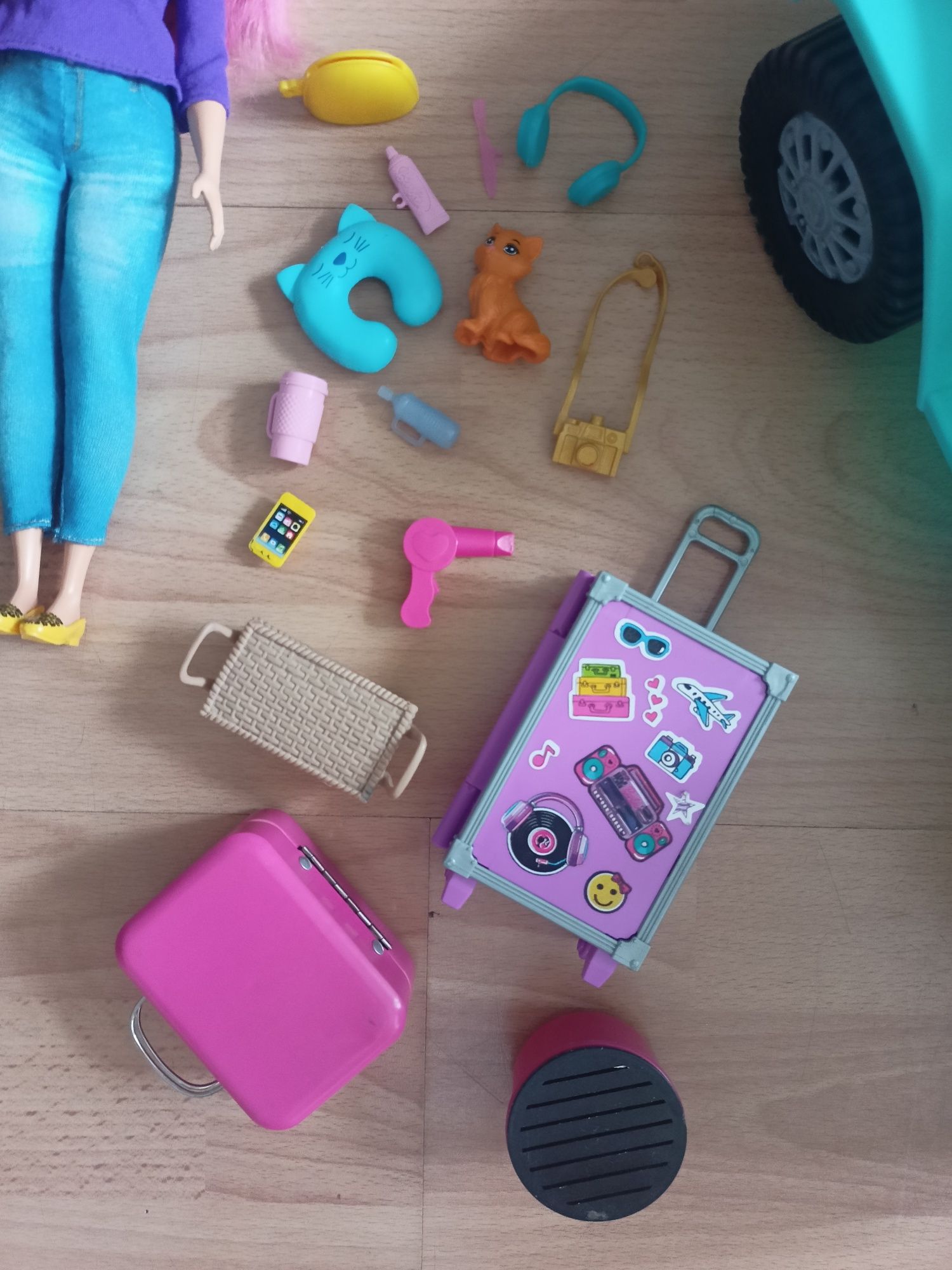 Barbie podróż samochód auto Jeep z lalką Daisy plus akcesoria