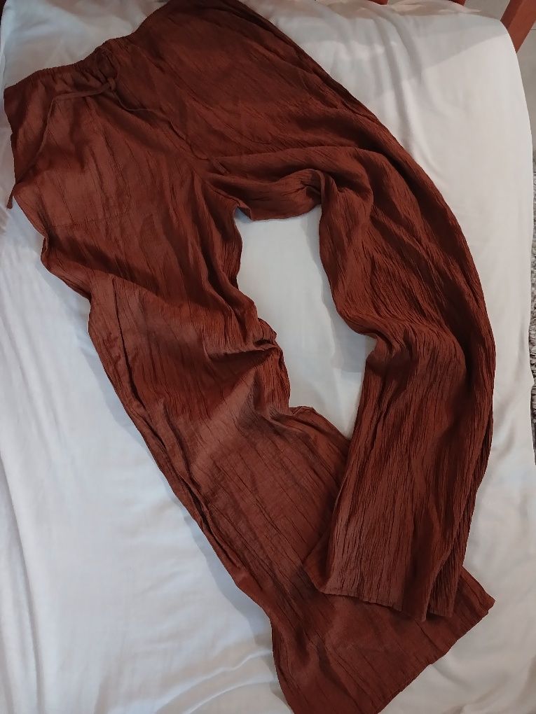 Коричневі жіночі штани Zara
