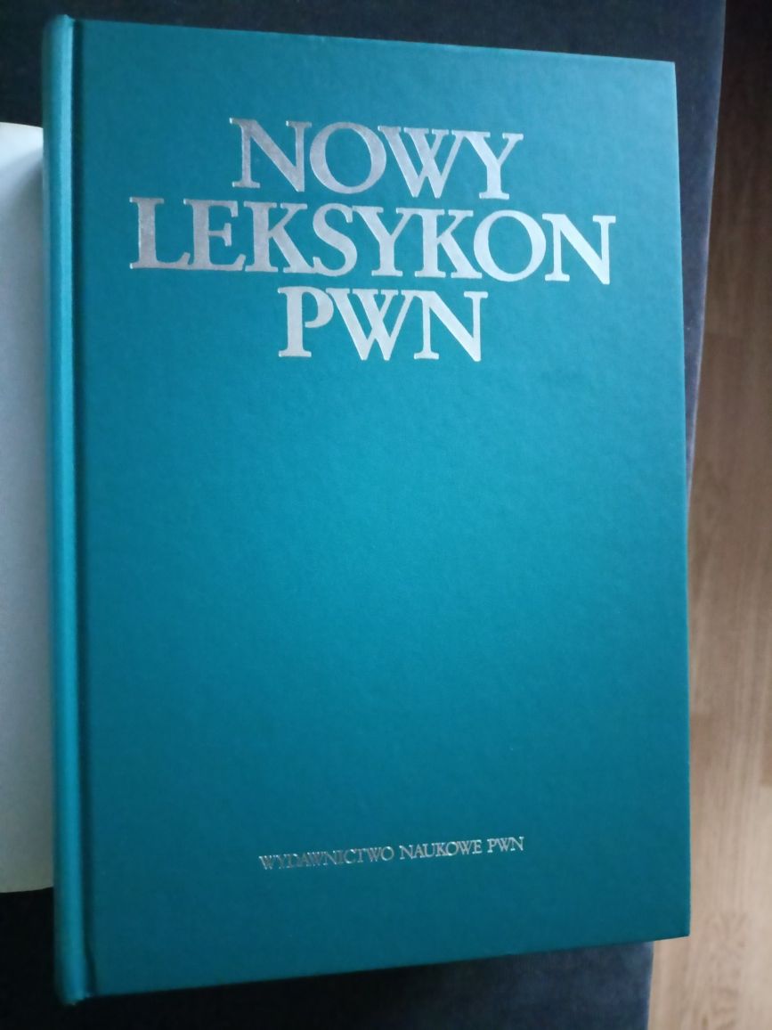 Encyklopedia "Nowy Leksykon PWN" 1998