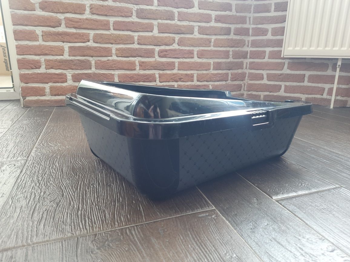 Лоток для котиків  Moderna Hercules Luxurious черный б/у