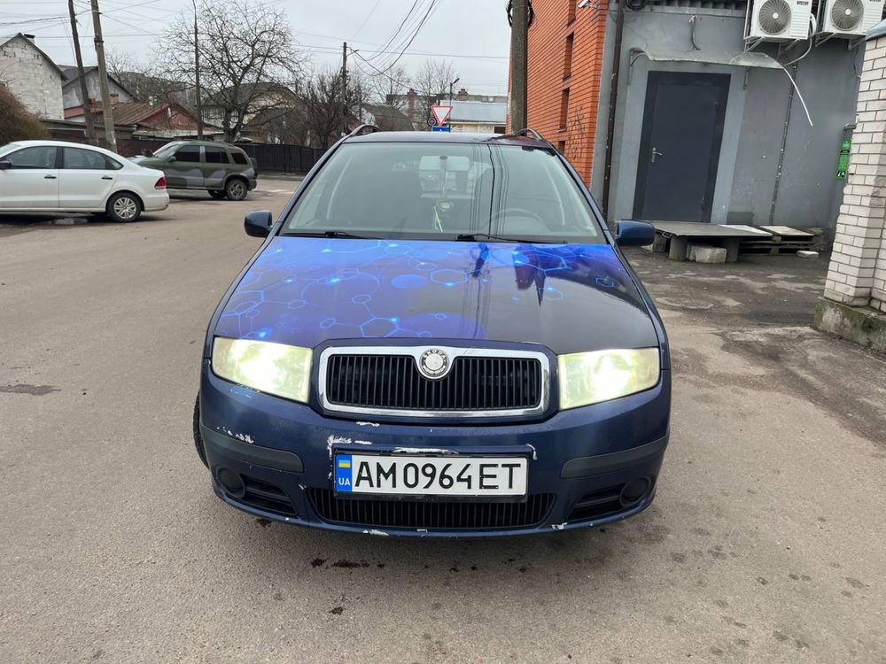 Продам автомобіль Шкода фабія 1