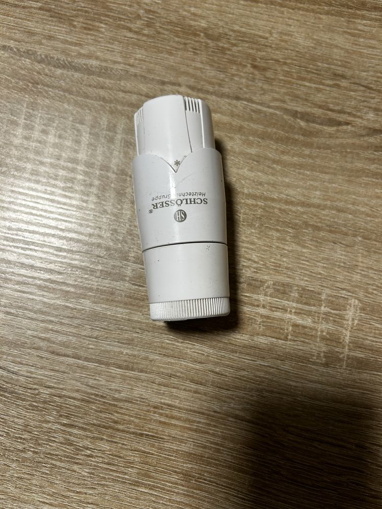Grzejnik kaloryfer Brugman 70 x 60 plus termostat