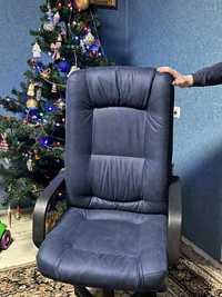 Офісне крісло richman