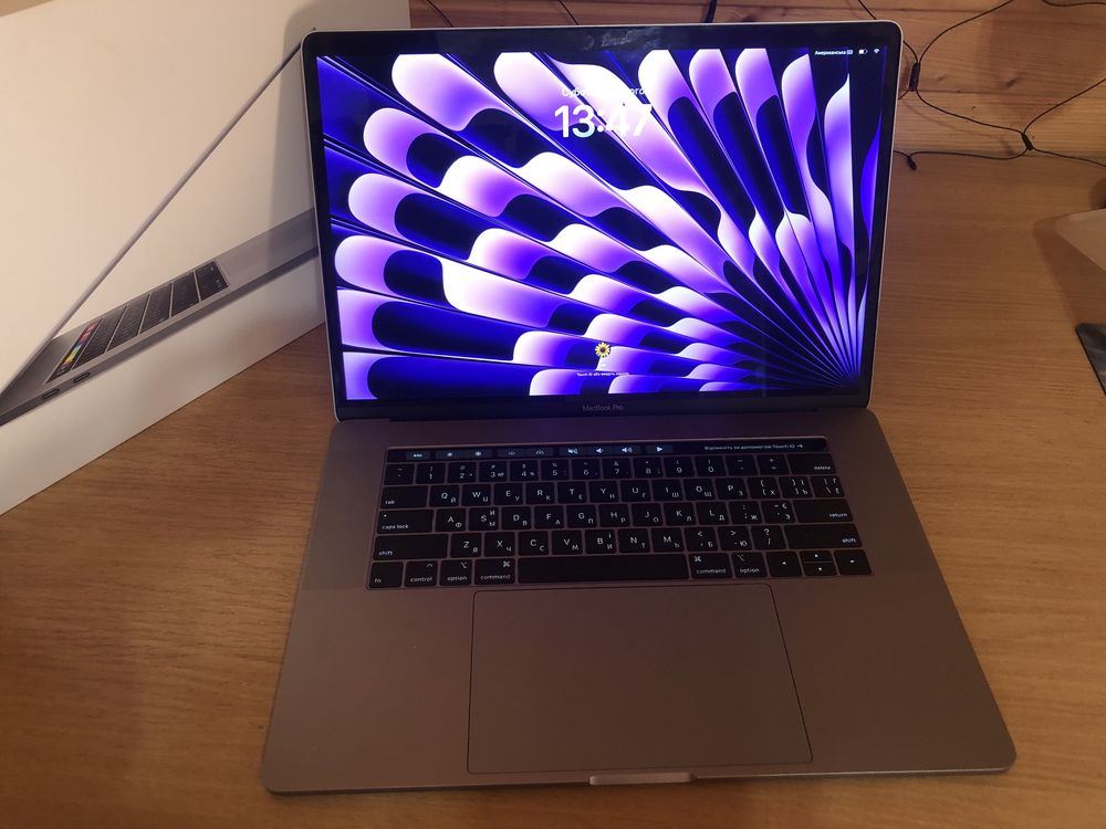 MacBook pro 15 i9 16/512гб