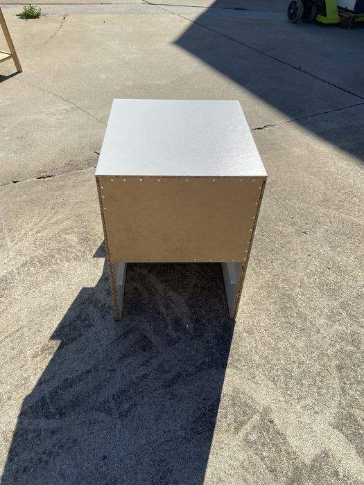 Mesinha de cabeceira Kullen (IKEA)
