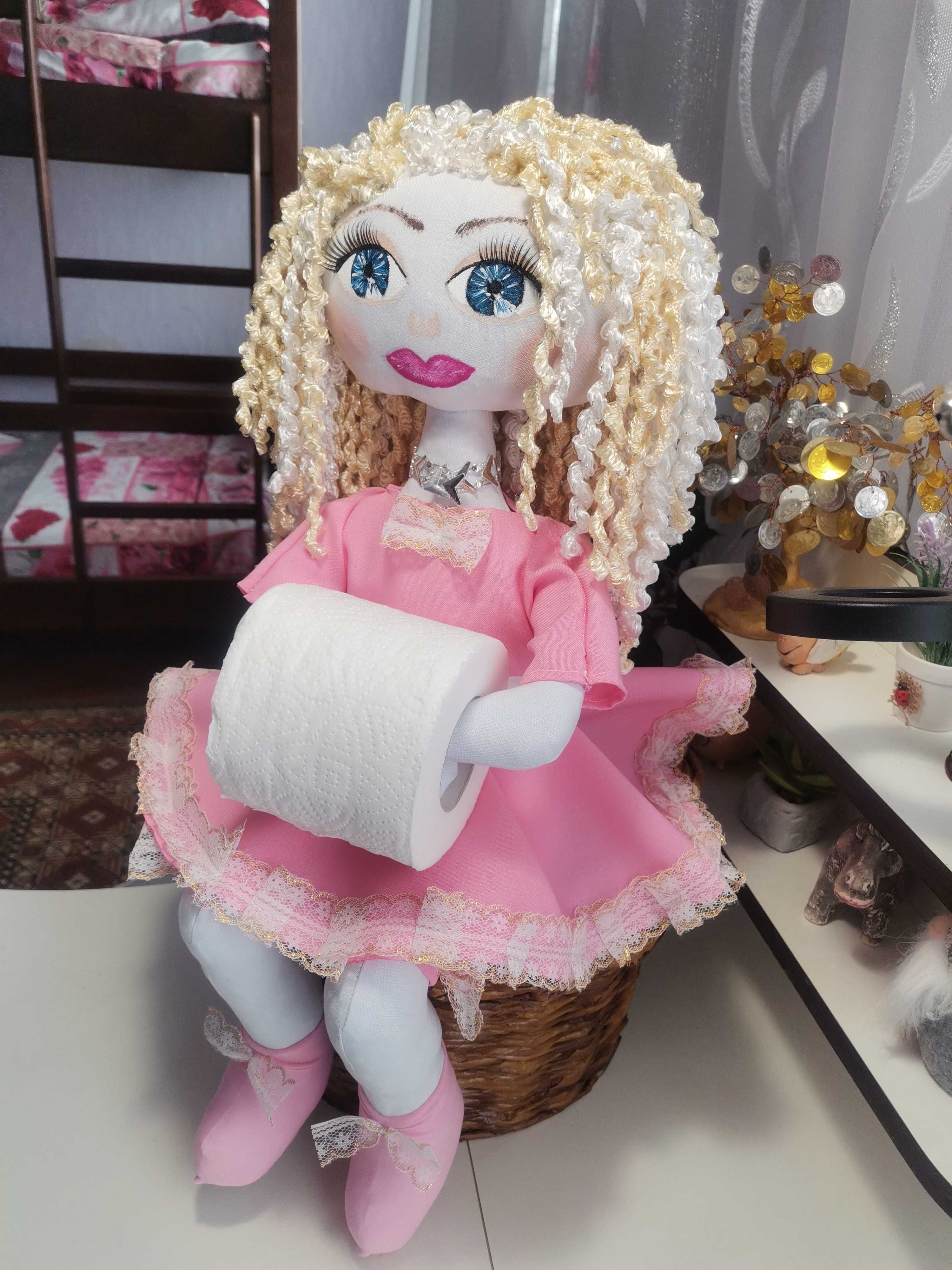 Лялька рожева, тримач туалетного паперу, корзин, рушників