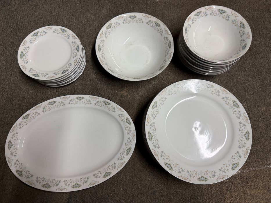 Vendo Serviço de Louça como novo