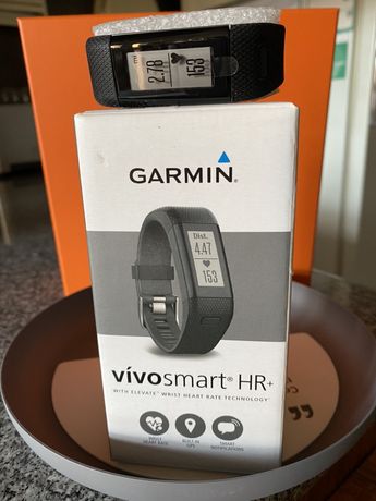 Relógio pulso desporto Garmin “Vivo Smart HR” a estrear