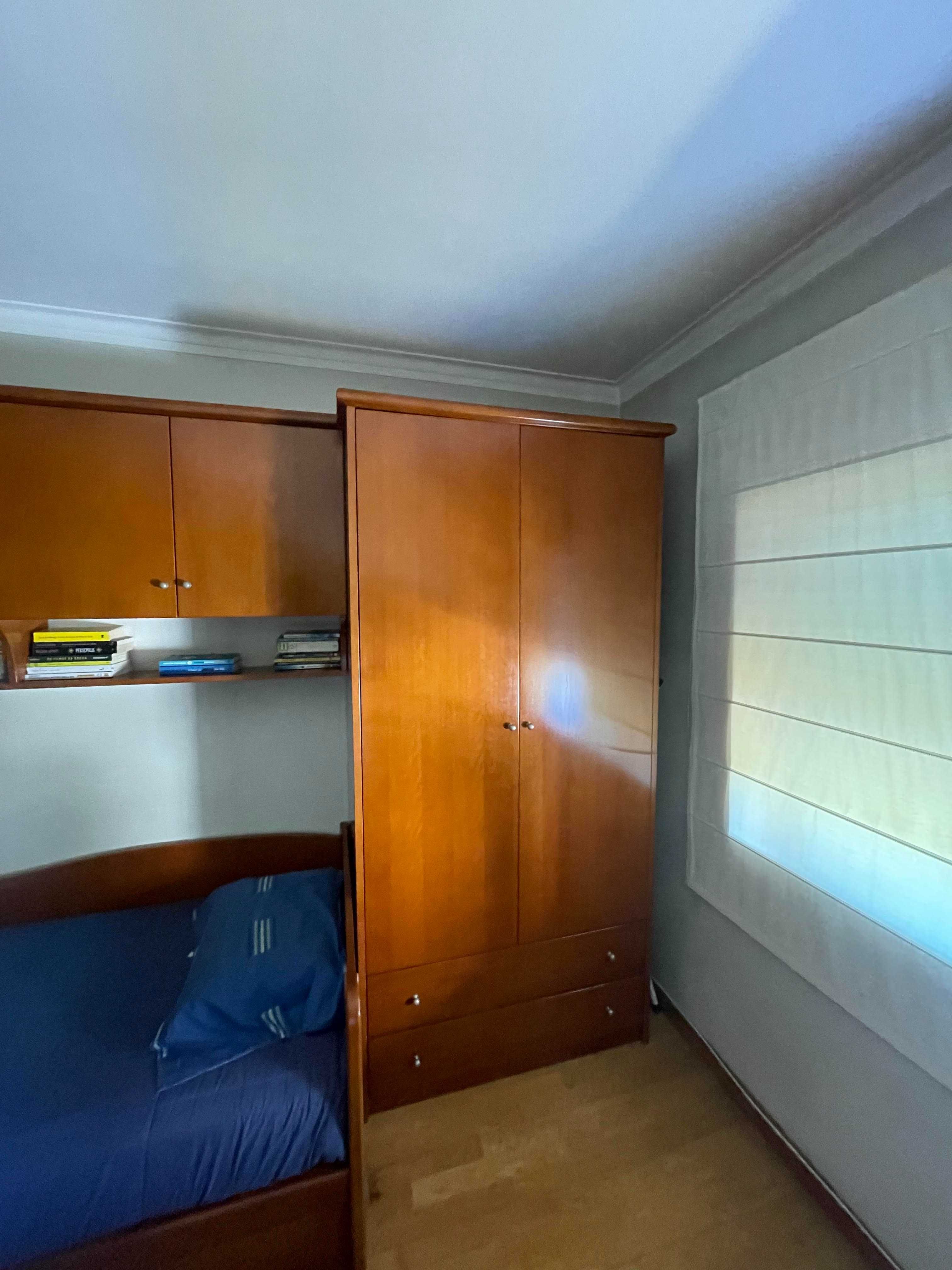 Estudio/Mobília para Quarto Completa - Madeira Maciça de Cerejeira