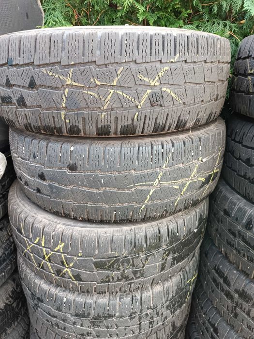 Opony zimowe Michelin 215 65 R16C