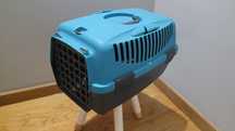 Transportadora de animais de porte pequeno.