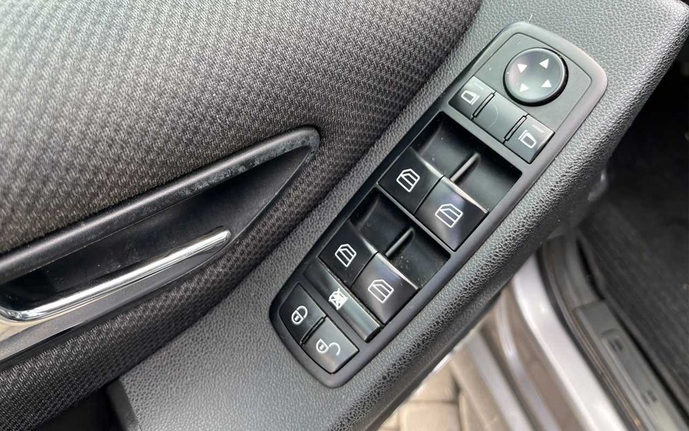 Mercedes-Benz B 180 2010