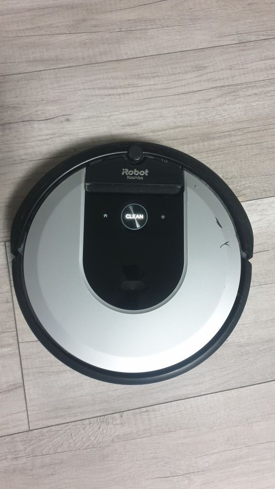 iRobot Roomba i7+