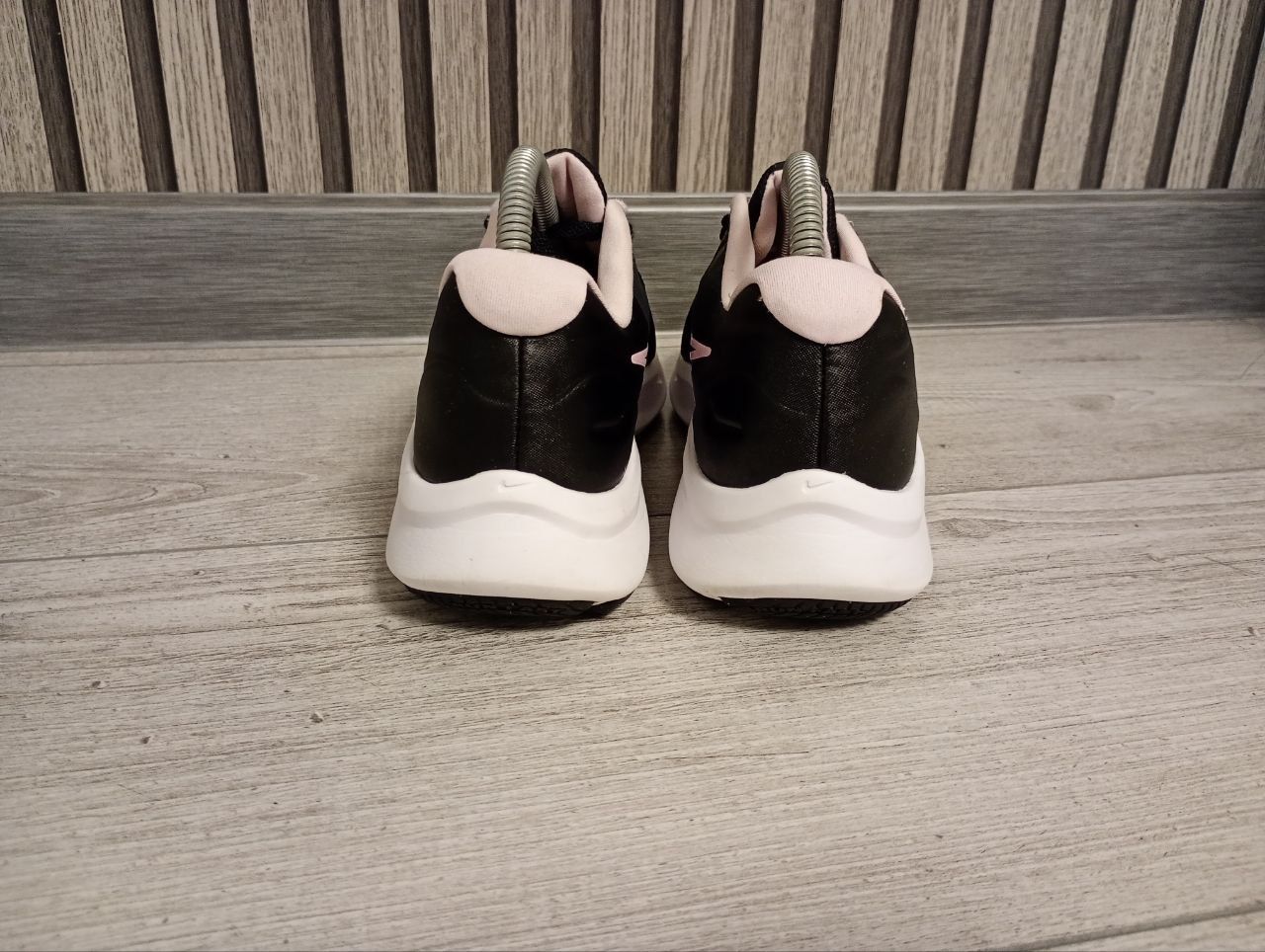Кросівки nike star runner 3(da 2776-002).розмір 38-й
(da2776-002).розм