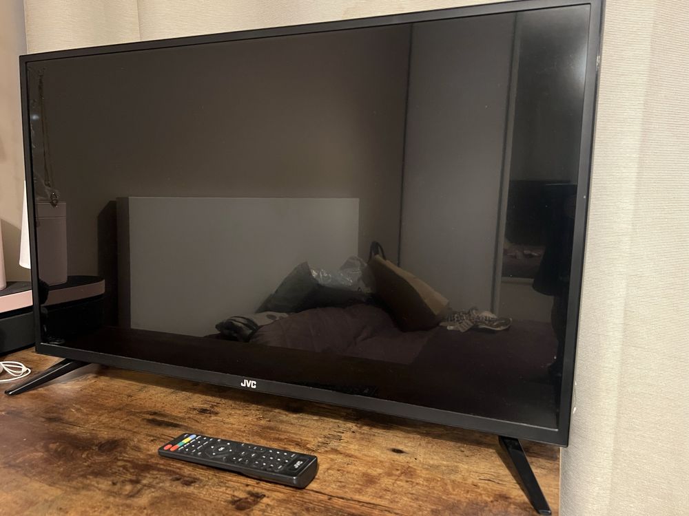 Telewizor JVC LT32MU380
