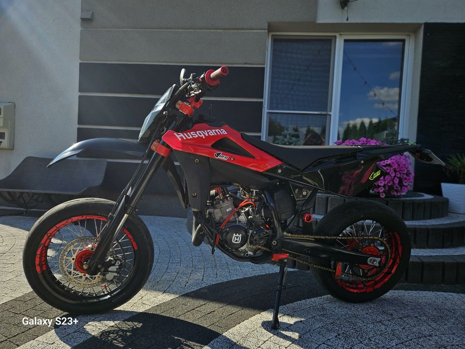 Husqvarna sm 125 supermoto. Mocna Zadbana