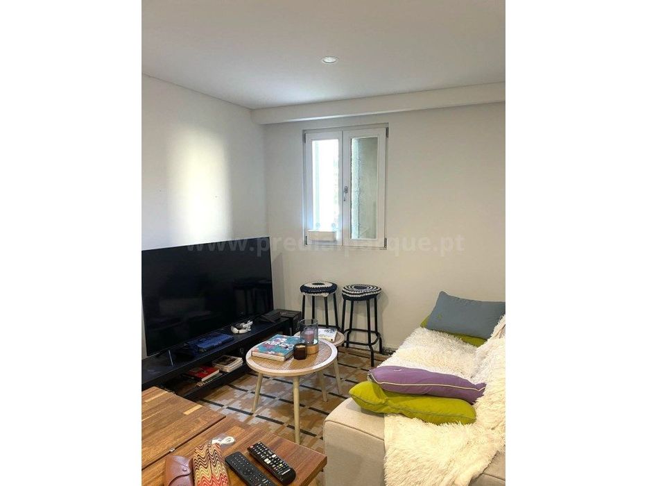 Apartamento T1 com vista sobre o Rio Douro - Marginal