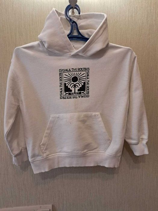 Продам  теплу кофту для хлопчика. В гарному стані Фірма "Зара"