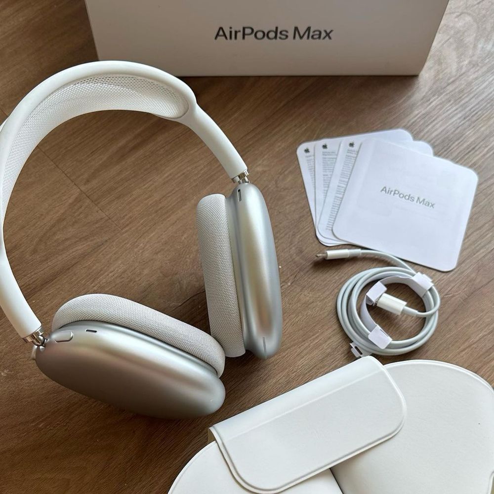 AirPods Max silver