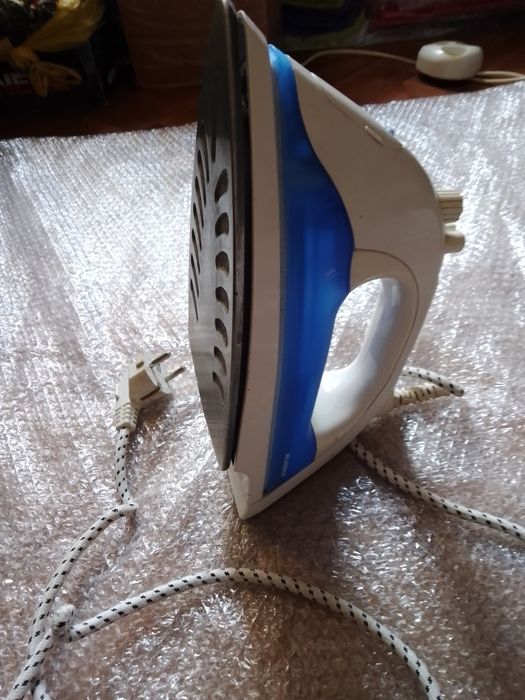 Продам утюг ALASKA.