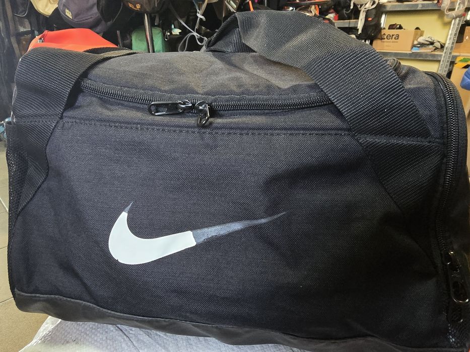 Тренувальна сумка Nike Extra Small 25L Brasilia 9.5 чорного кольору