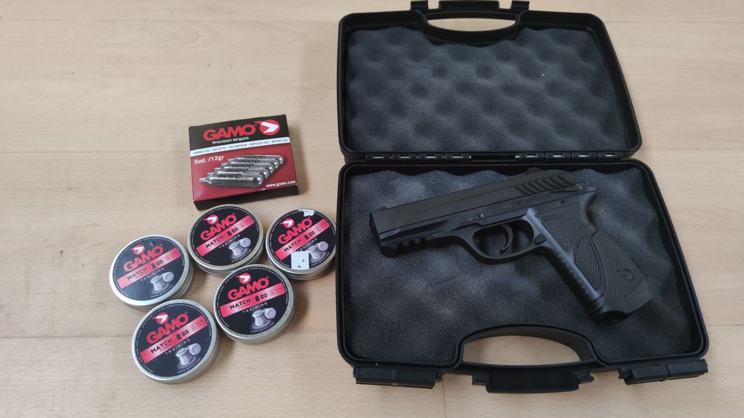 Pistola GAMO PT-85 Blowback nova mala recarga 2500 cumbos (envio gráti