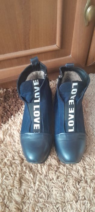 Взуття зимове жіноче