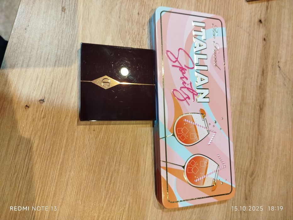 Dwie palety - Charlotte Tilbury i Too Faced