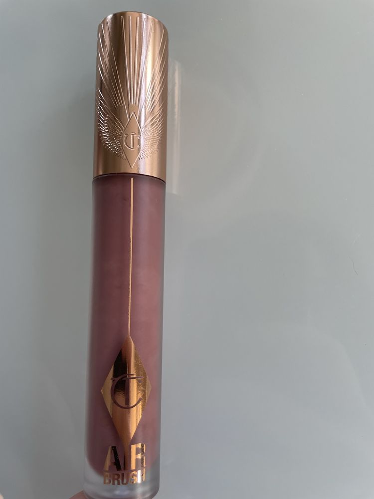 Pomadka Charlotte Tilbury Air brush Pillow Talk Medium Blur