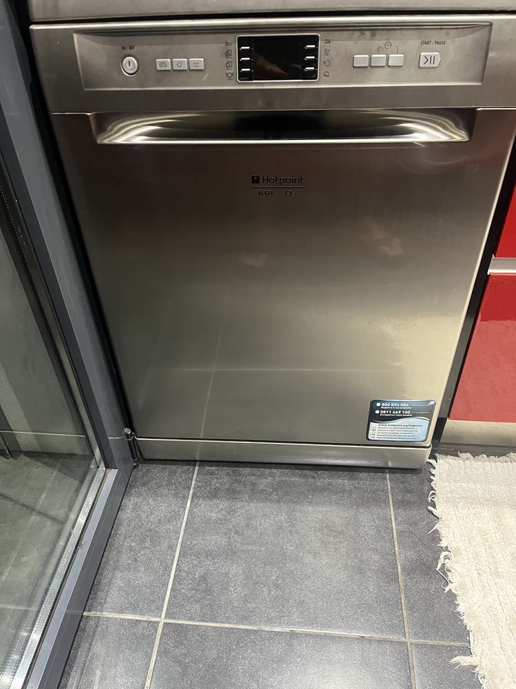 Maquina lavar loica hotpoint avariada