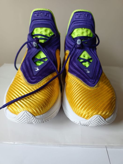 Nike LeBron Solider 14.