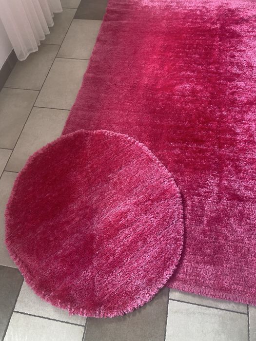 Carpete rosa mais tapete redondo rosa