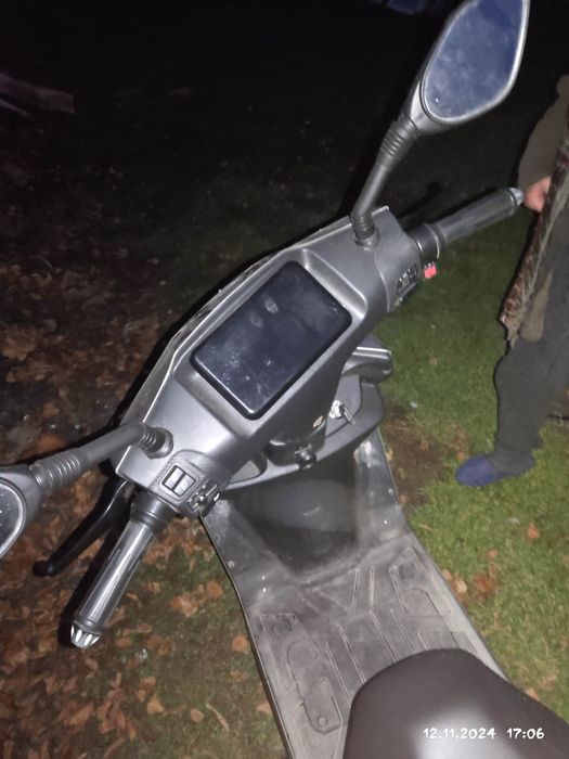 продам скутер електро