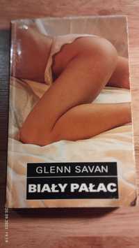 Glenn  Savan - Biały Pałac