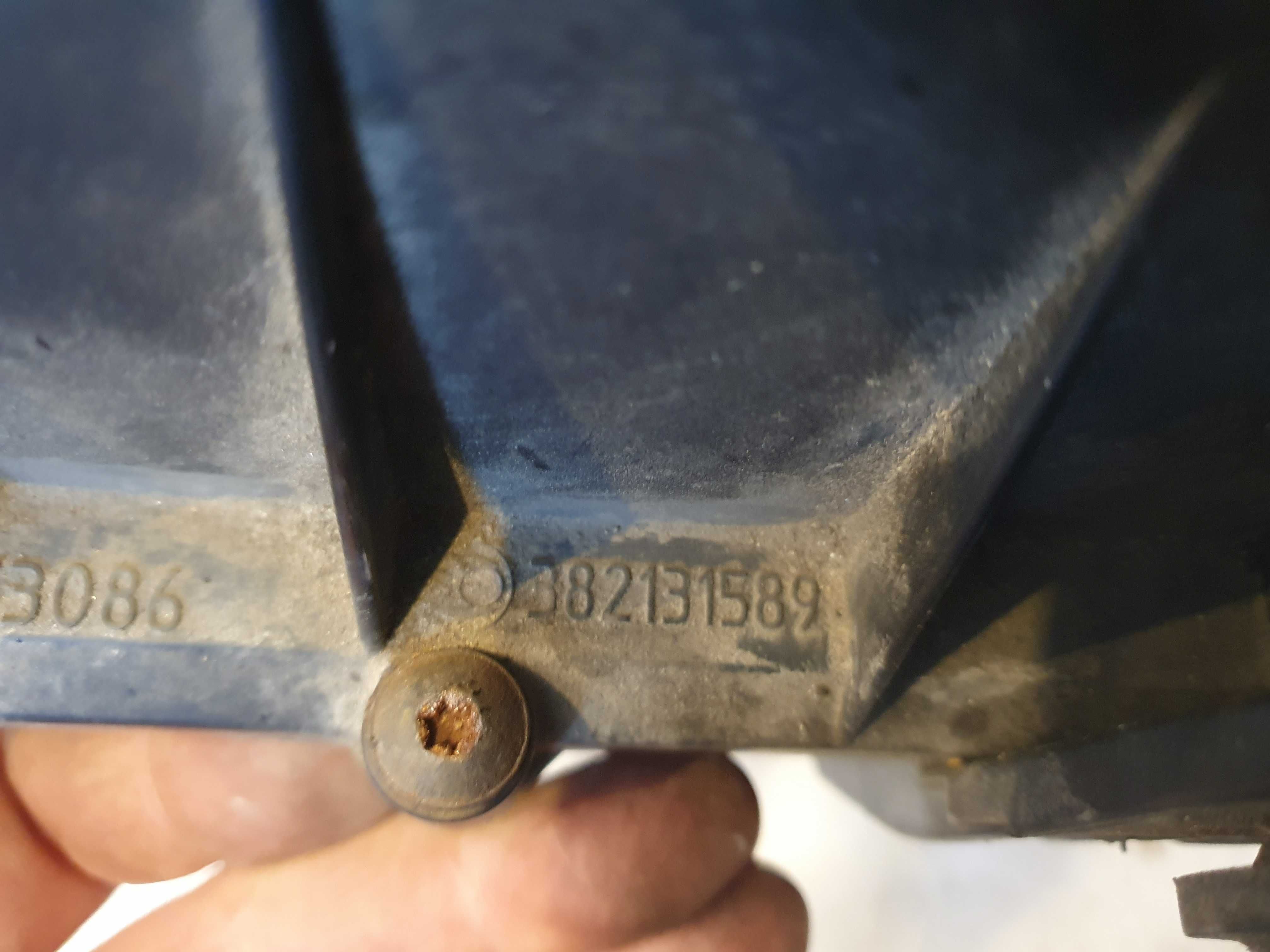 Obudowa filtra powietrza Opel signum Vectra C lift 1.9 cdti