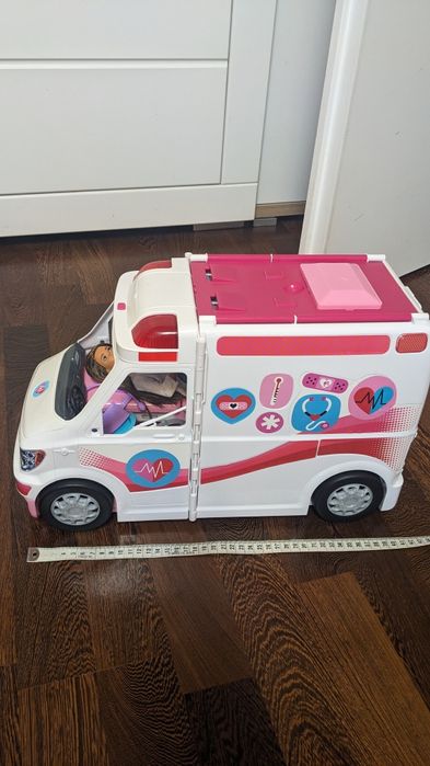 Oferta od 22.10 do 28.10. Karetka pogotowia Barby. Jak nowe.
