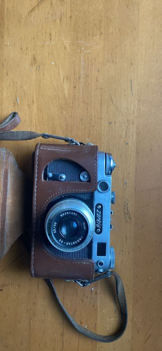 Aparat fotograficzny Zorki 6 z obiektywem i futerałem