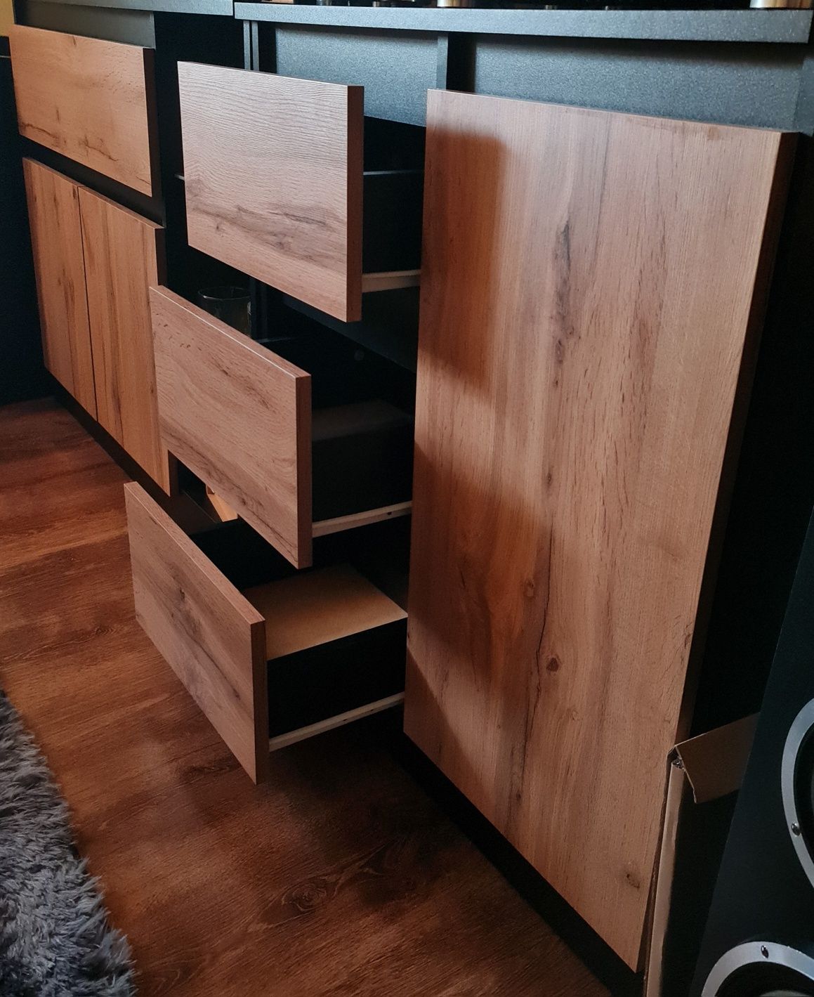 Meble pokojowe mało używane