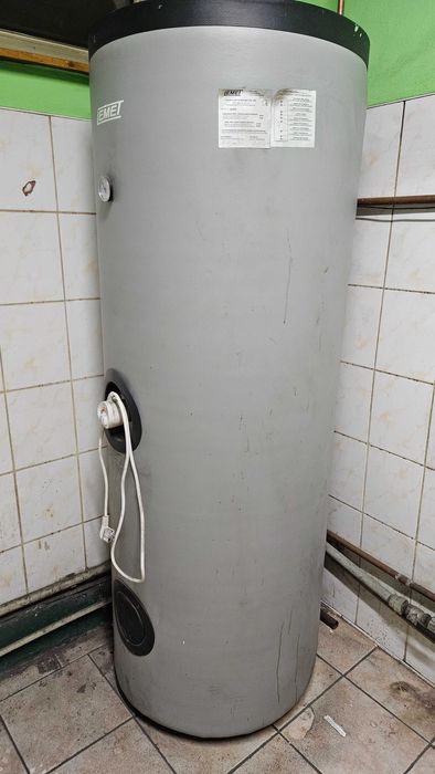 Bojler na ciepłą wodę