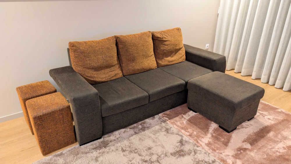 Sofá 3 lugares com 2 bancos e chaise long móvel