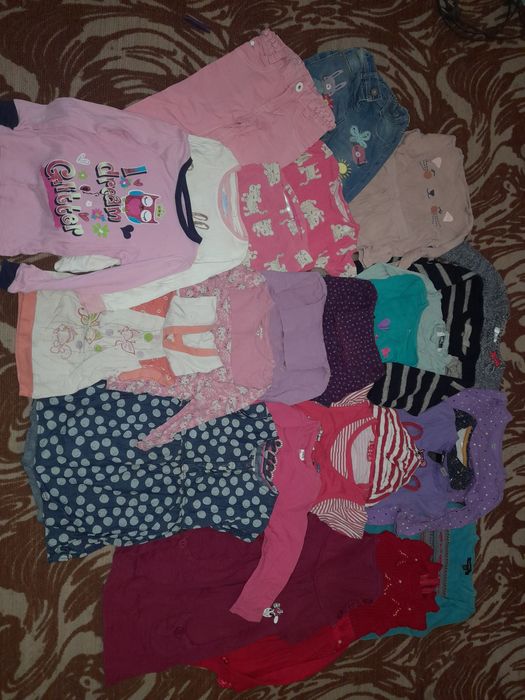 Одяг на дівчинку від 2 до 4 років