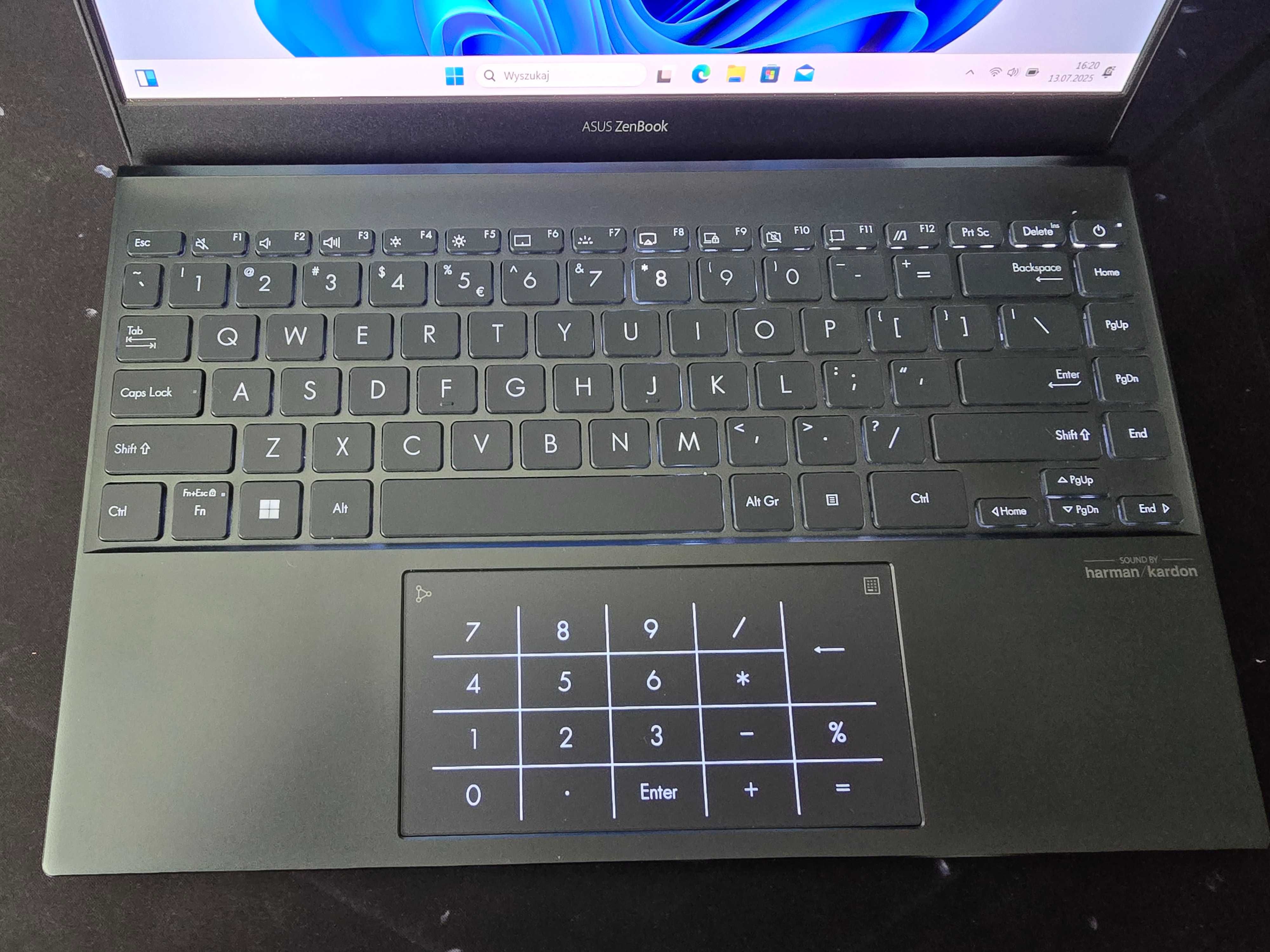 ASUS ZenBook 13.3 Oled, i5 11 gen, 16GB Ram, SSD M2 512GB, Win 11.