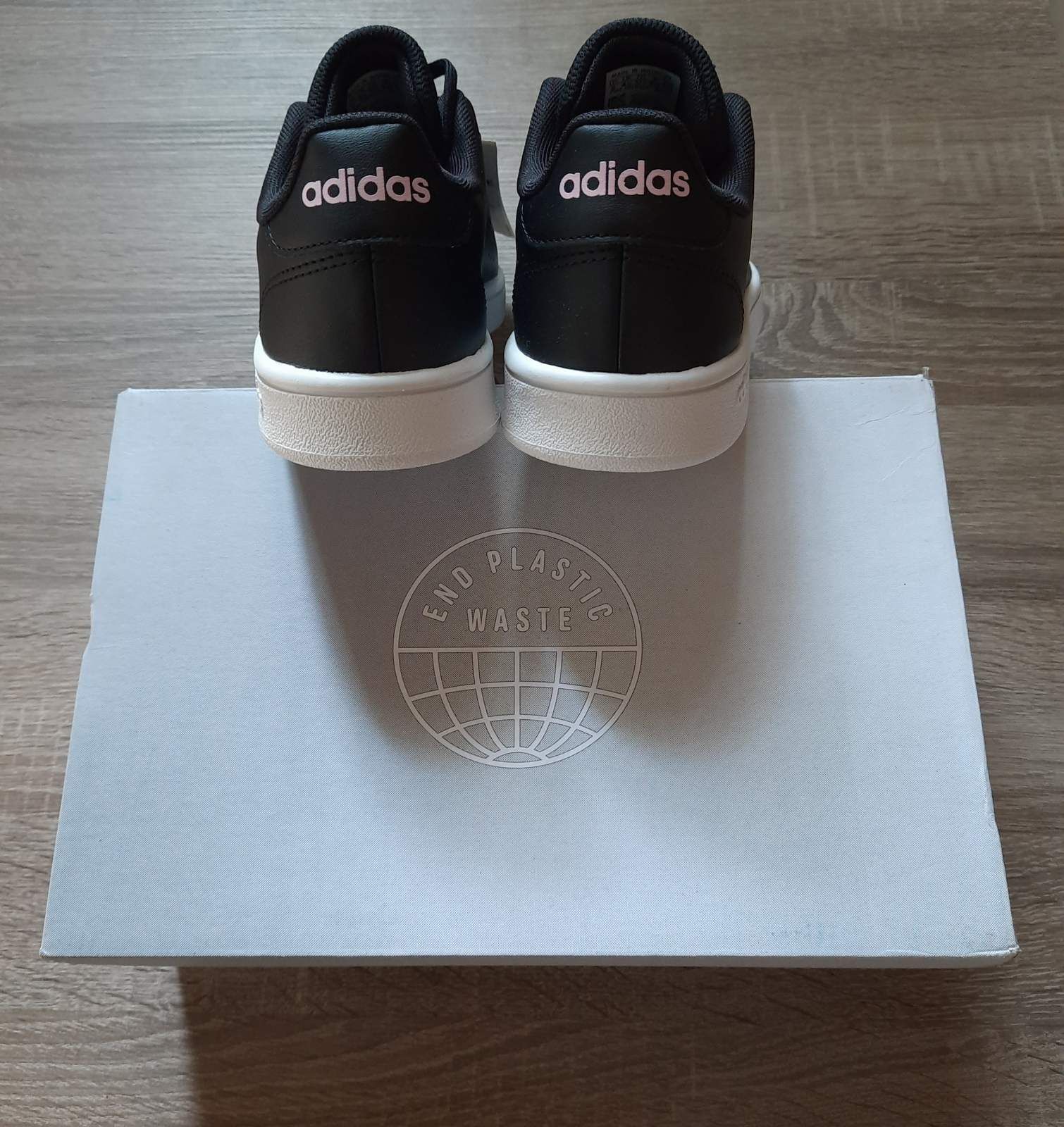 Нові кеди Adidas р.37,5