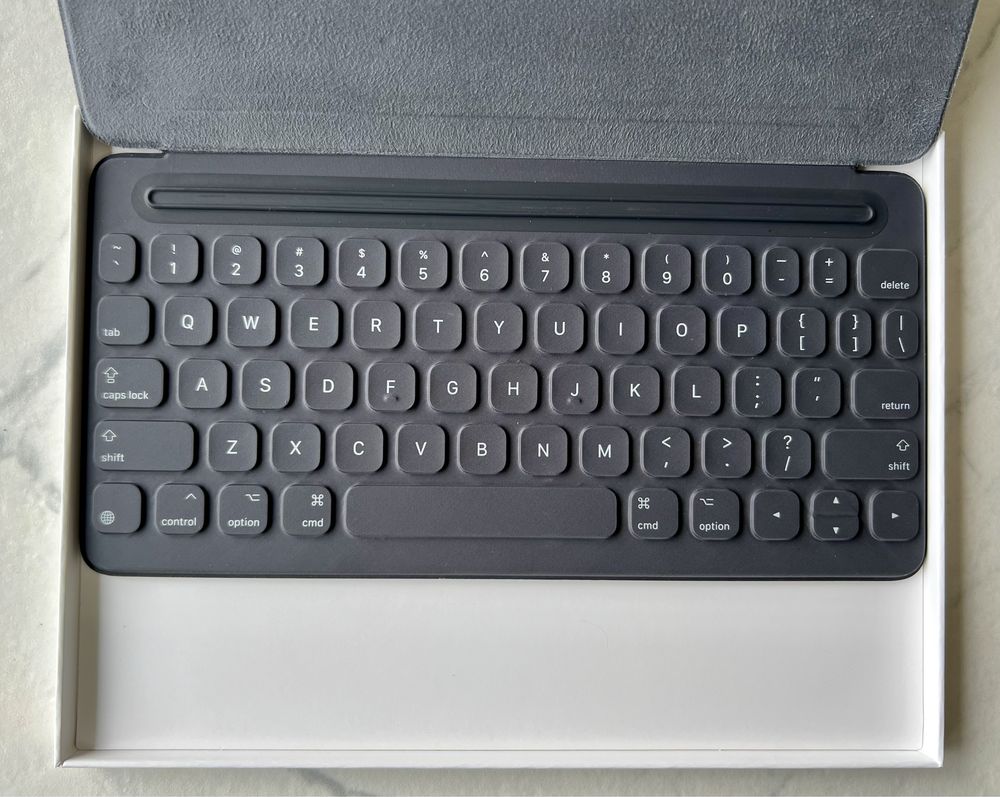Apple Smart Keyboard 10,5ʼʼ. Новий чохол-клавіатура для Ipad Pro