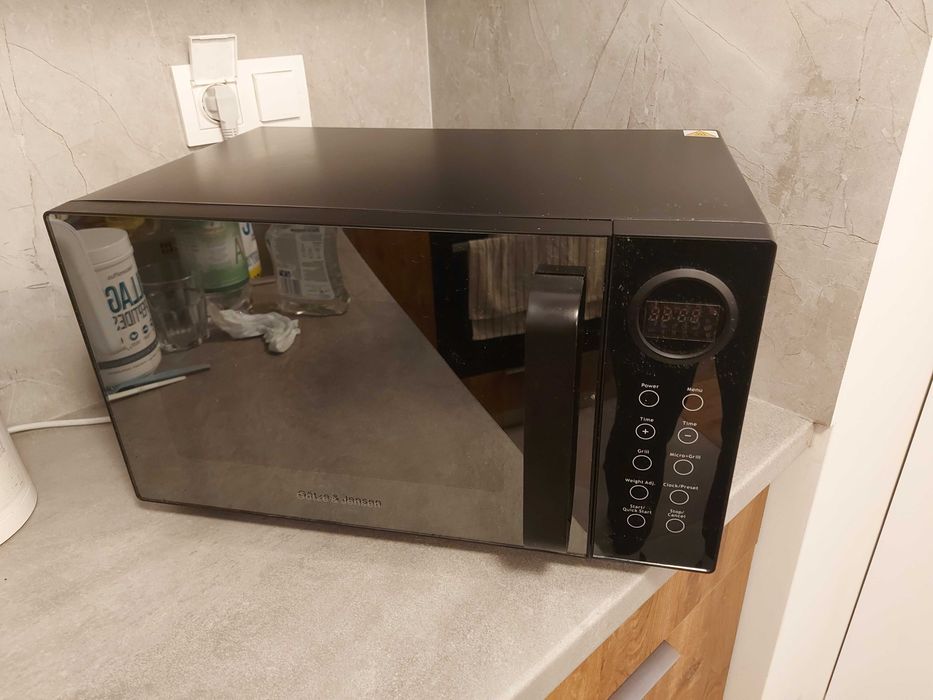 Kuchenka mikrofalowa GÖTZE & JENSEN