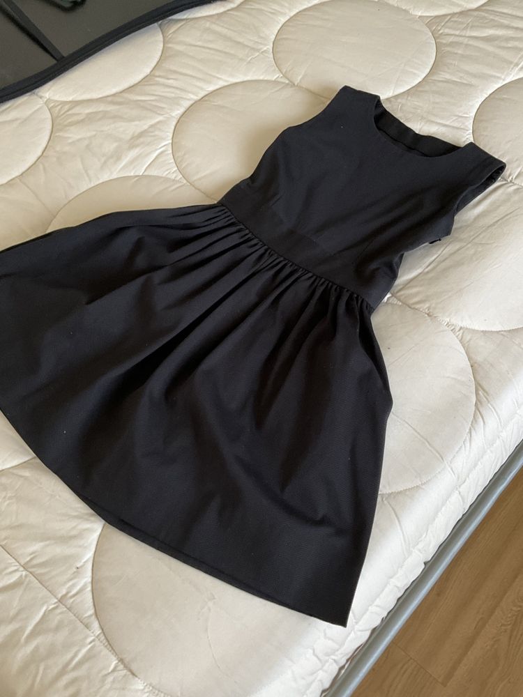 Vestido preto feito à medida (novo)