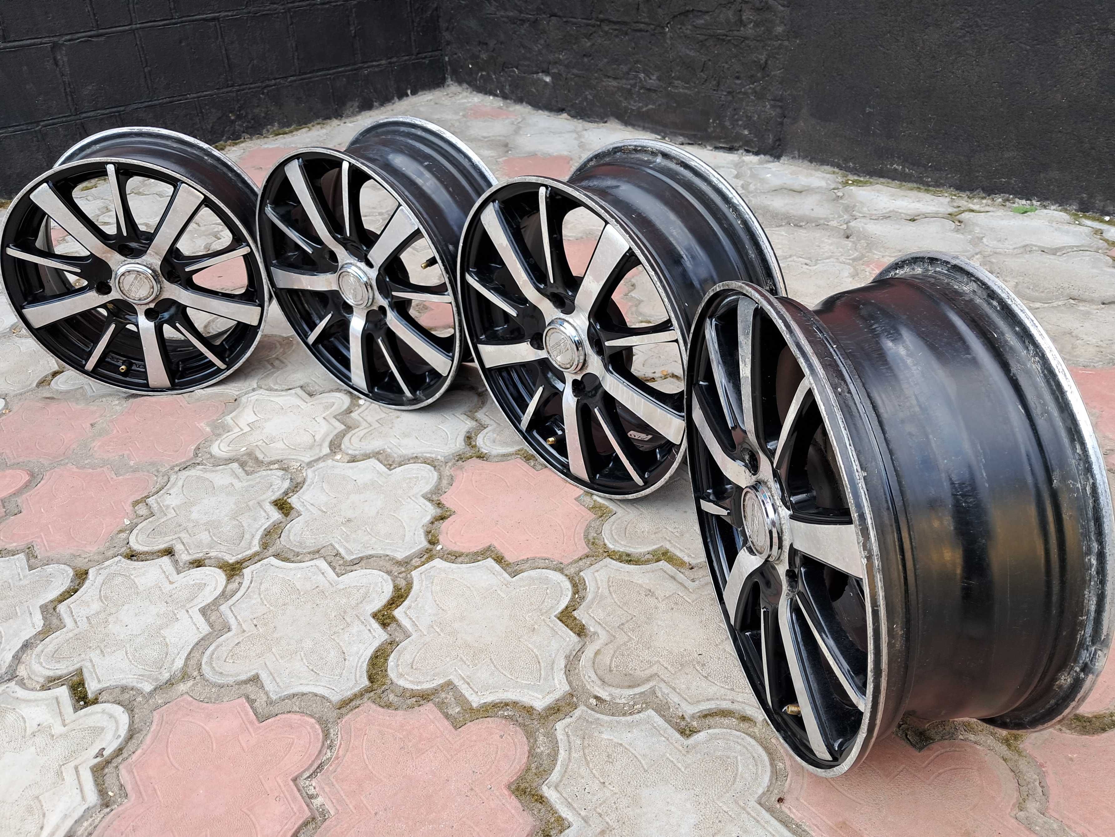 Диски титани комплект 4шт R14 4x108 5.5j zw 4шт з болтами 16шт Торг