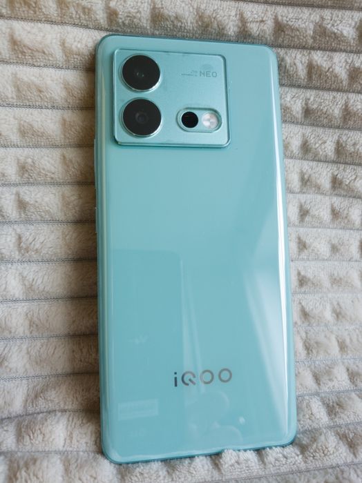 Vivo Iqoo Neo 8 12/256 Snapdragon 8 + Gen 1 смартфон як новий зі склом