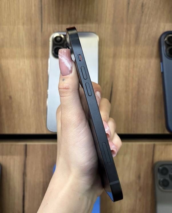 Iphone 13 в хорошем состоянии 100%